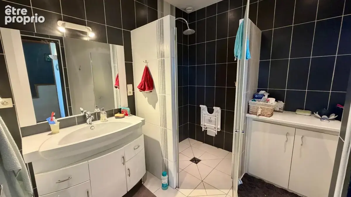 Grande maison familiale à vendre – 5 chambres – 190 m² – Terrain de 2 125 m² – Saint-Bueil - photo 11
