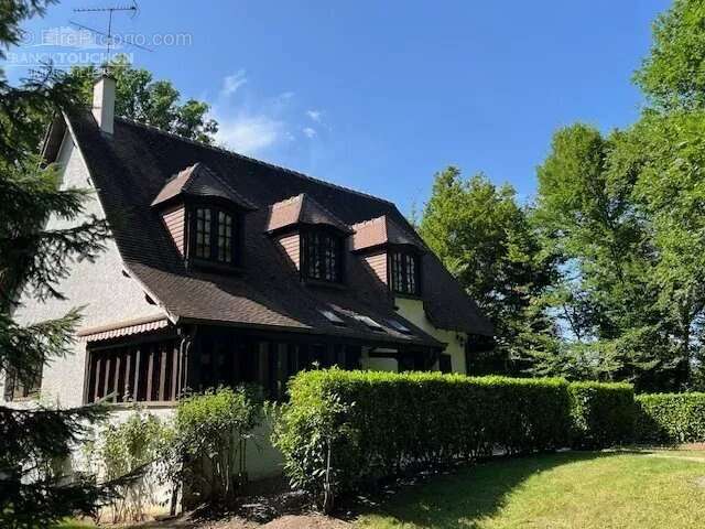 Maison à FERRIERES-EN-GATINAIS