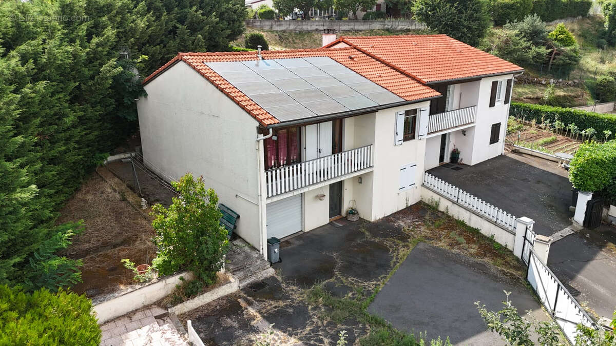 Maison T5 à fort potentiel avec jardin & panneaux solaires de 116m³ - photo 2