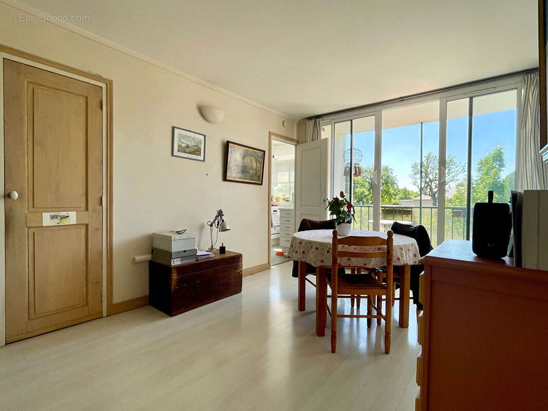 Appartement à MAISONS-LAFFITTE