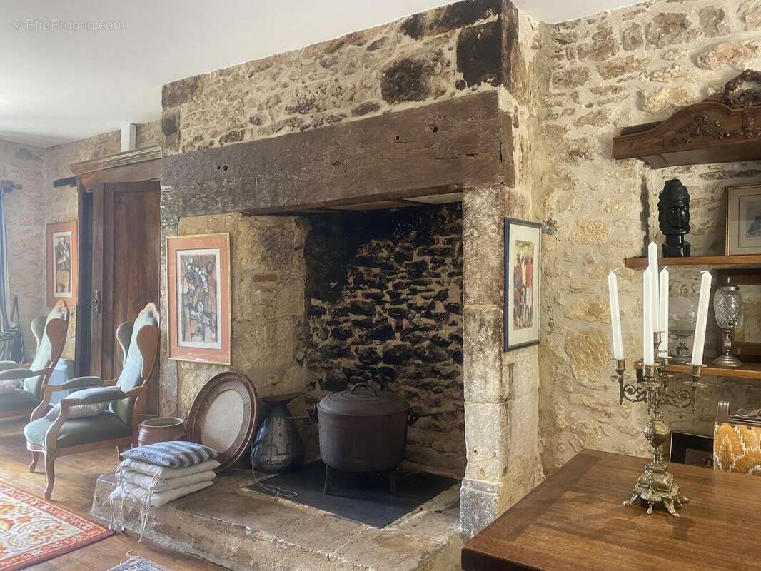 IMG6843 - Maison à MEYRALS