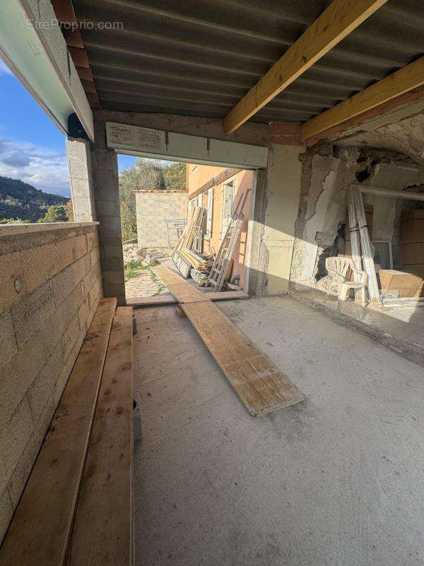 Appartement à L'ESCARENE