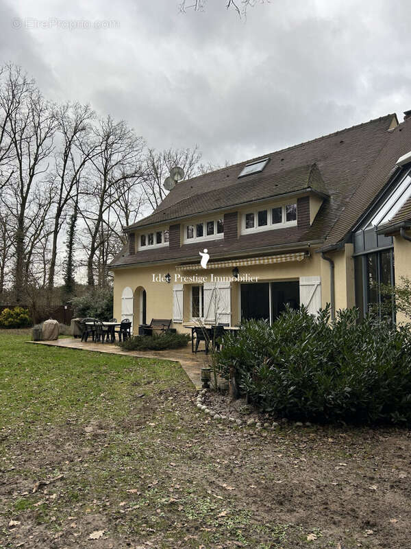 Maison à FONTAINEBLEAU