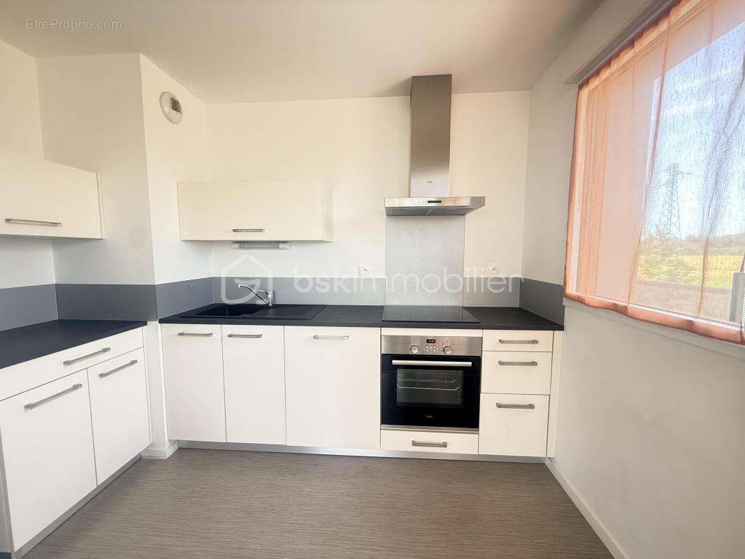 Appartement à VEZIN-LE-COQUET