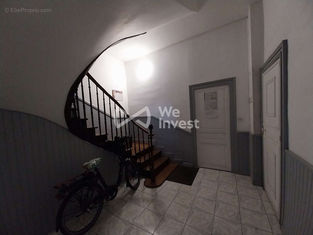 Appartement à NAY