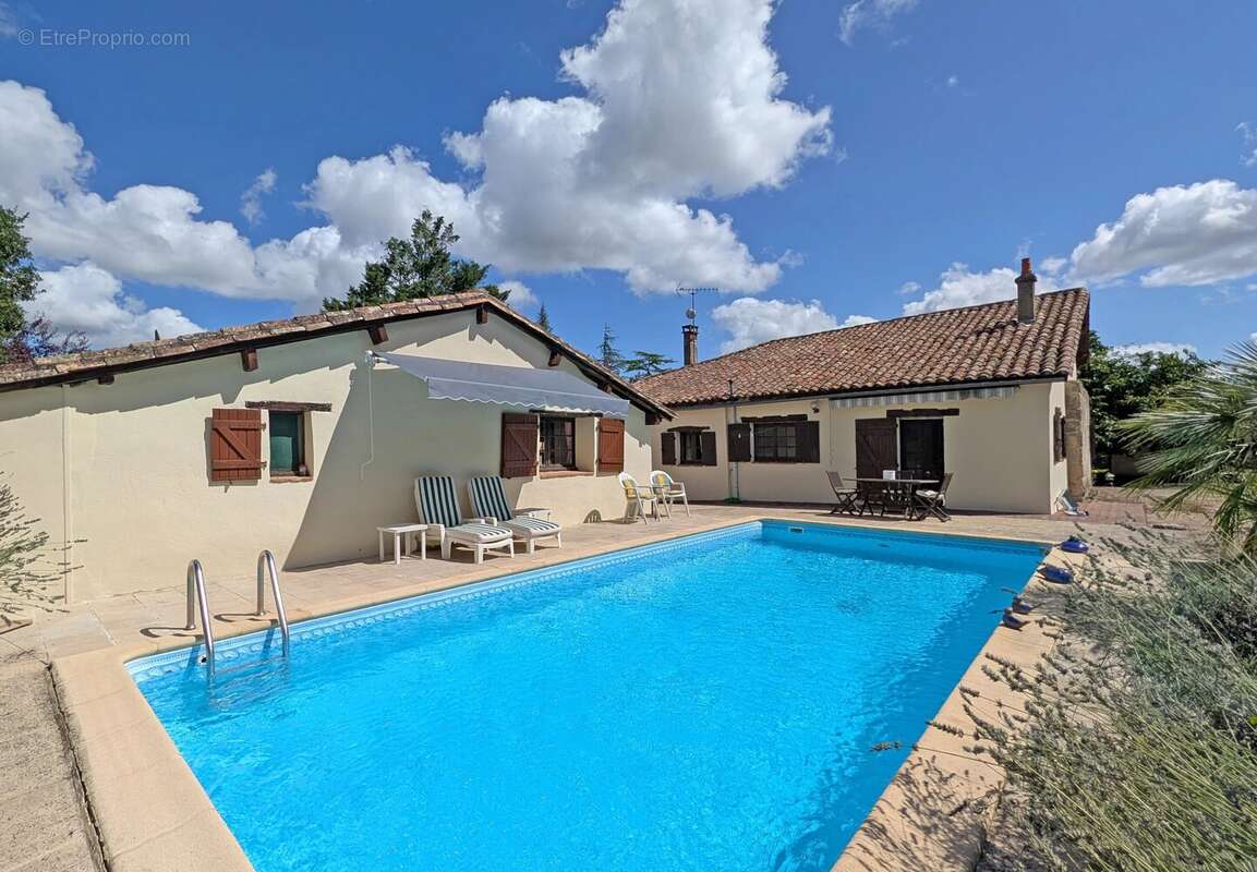 Maison en pierre de caractère avec deux chambres, piscine et maison d'amis - photo 2