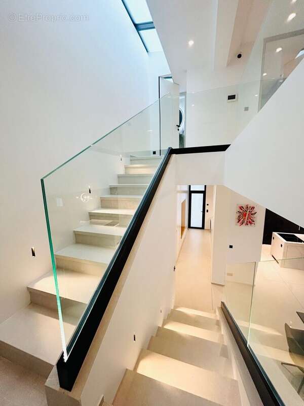 Maison à SAINT-MAUR-DES-FOSSES