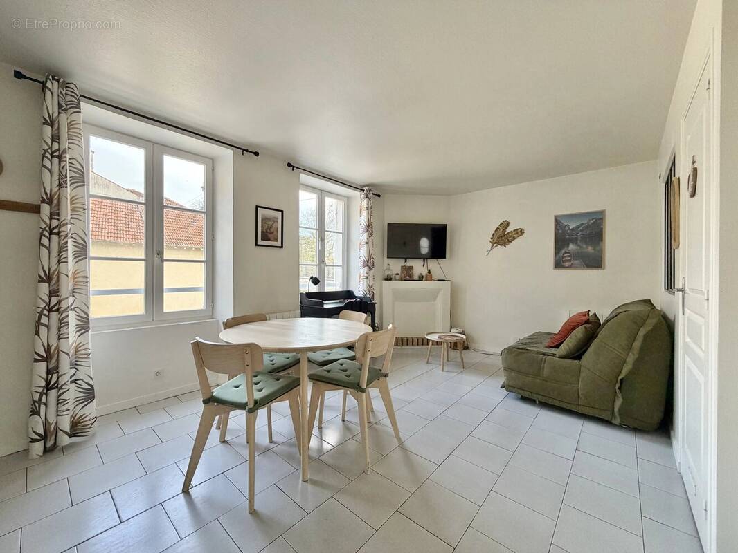 Appartement à VERRIERES-LE-BUISSON