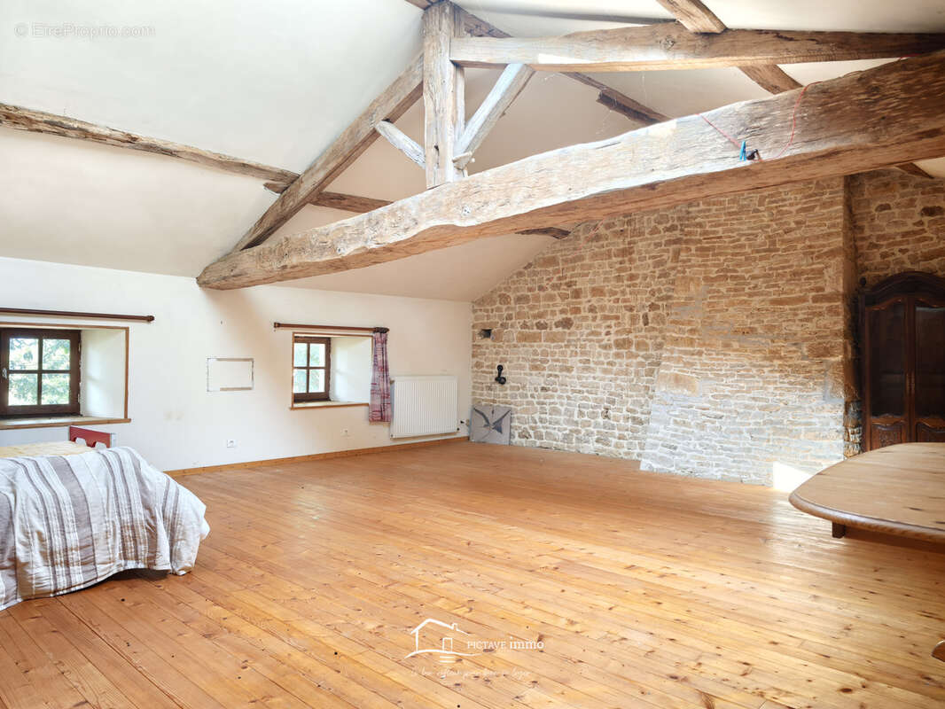 Maison authentique avec dependances - photo 10