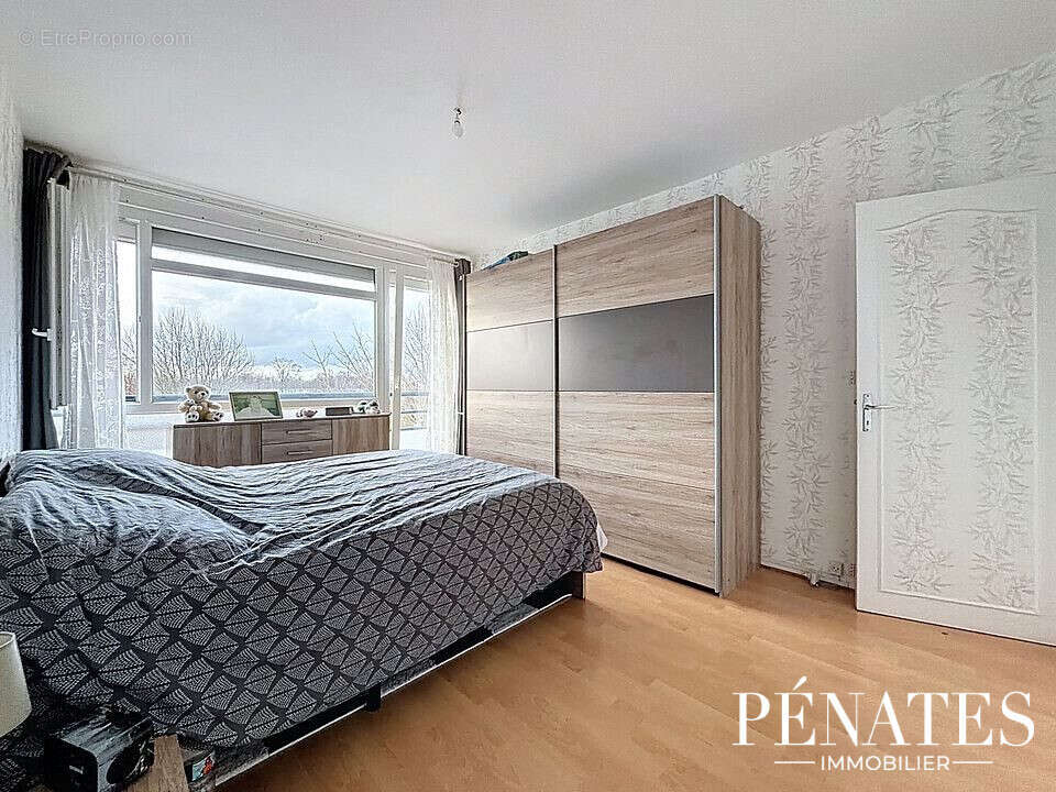 Appartement à MONT-SAINT-AIGNAN