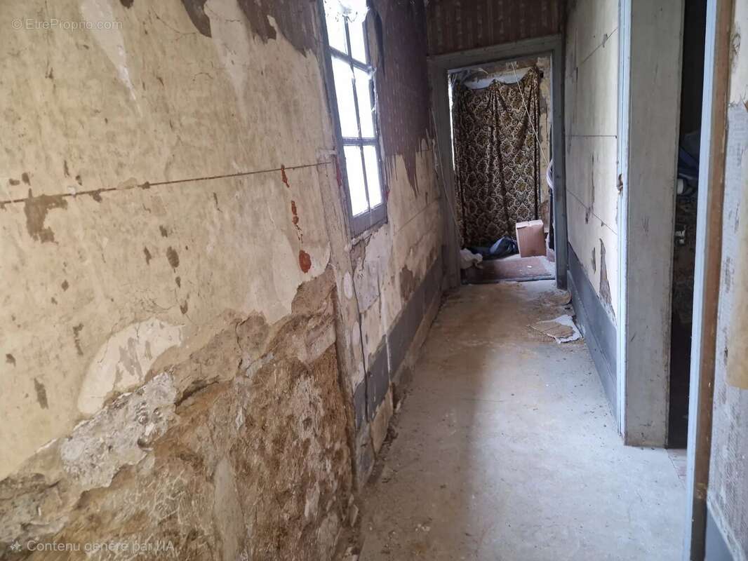 Maison à FOLLEVILLE