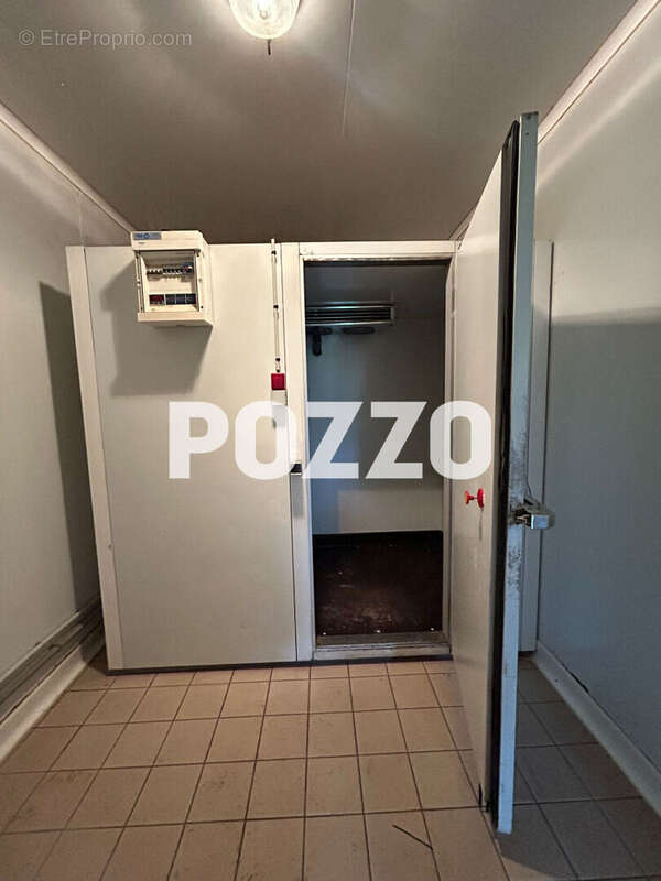 Commerce à SAINT-QUENTIN-SUR-LE-HOMME