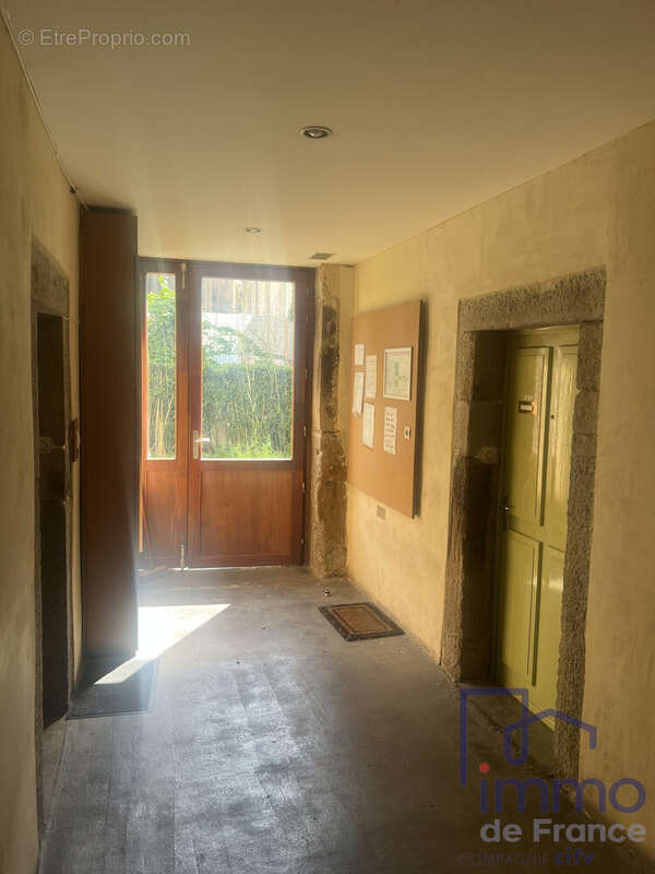 Appartement à SAINT-ETIENNE