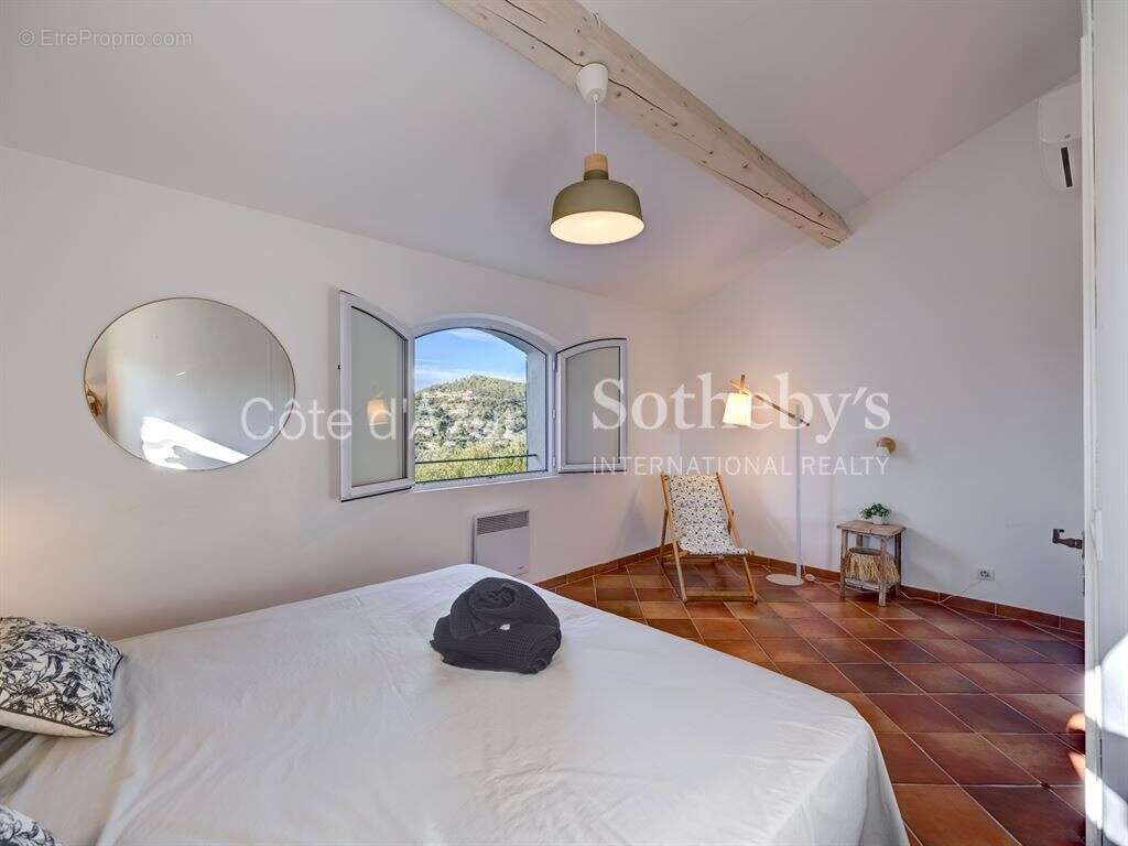 Maison à LES ISSAMBRES