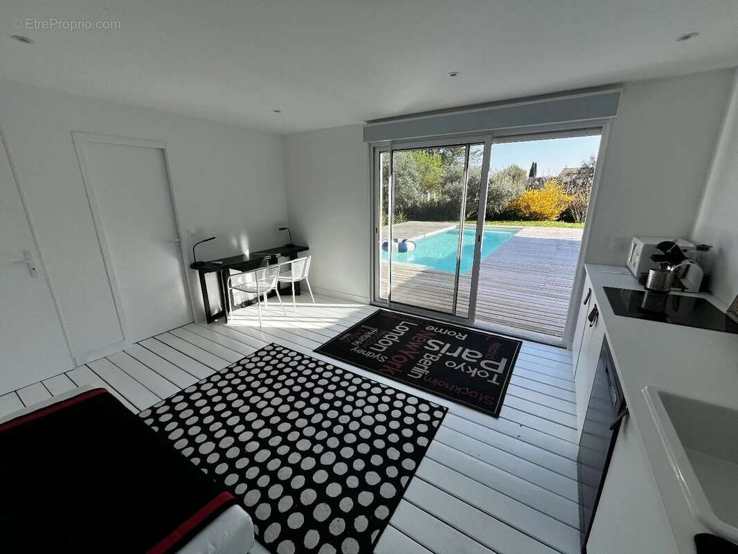 Maison à CANNES-ET-CLAIRAN
