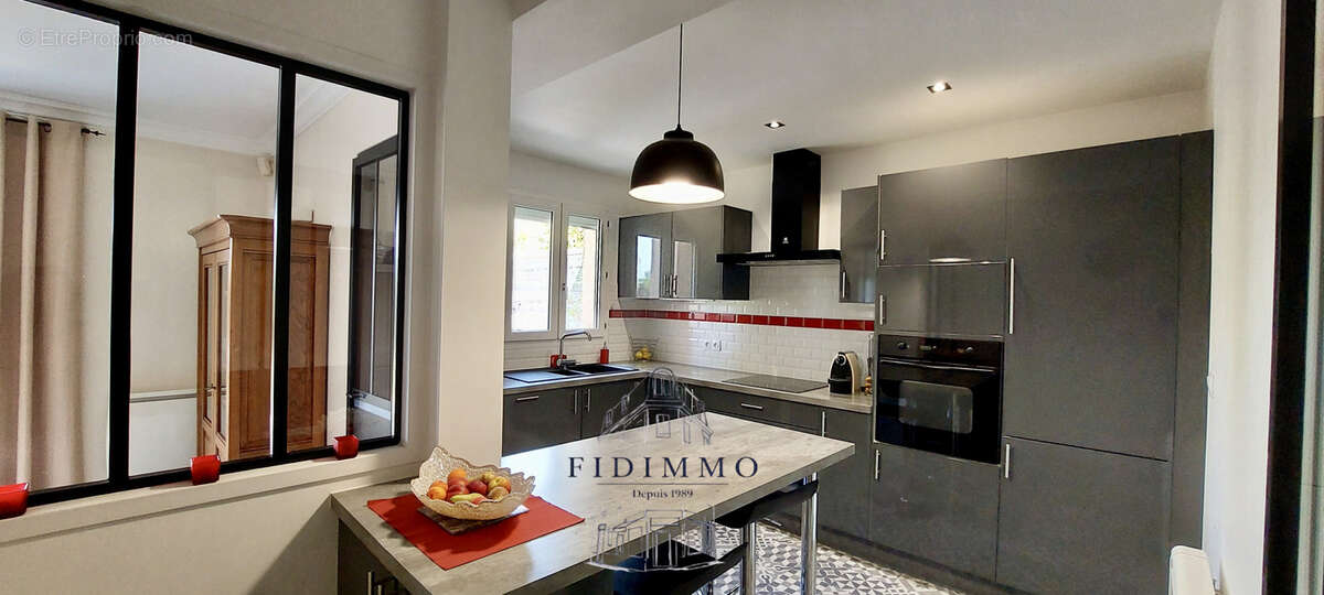 4371 - Maison familiale dans le centre-ville - photo 9