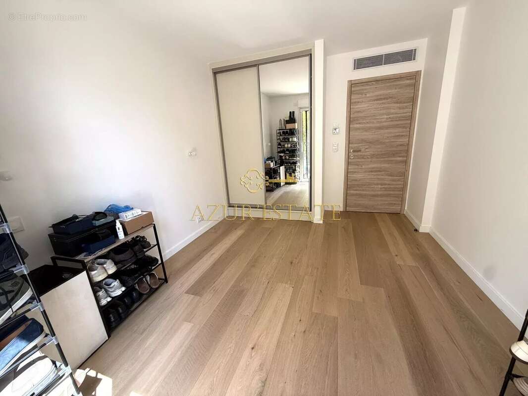 Appartement à EZE