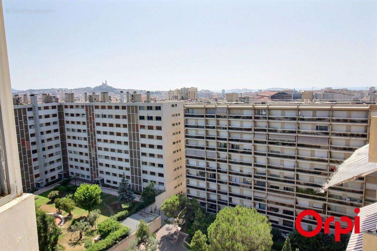 Appartement à MARSEILLE-1E