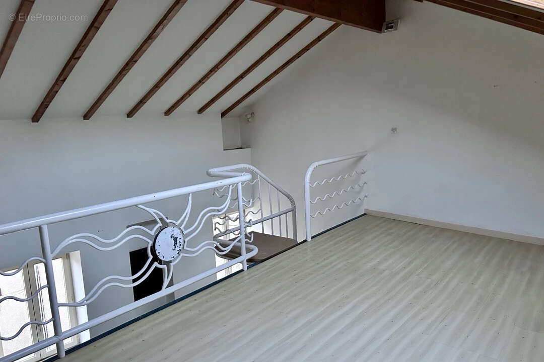 Appartement à BESSENAY