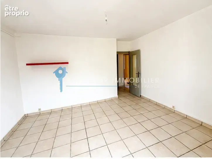 Dpt 38 - a vendre - fontaine   t3 - 55 m2   dernier étage   idéal investisseur ou premier achat - photo 3