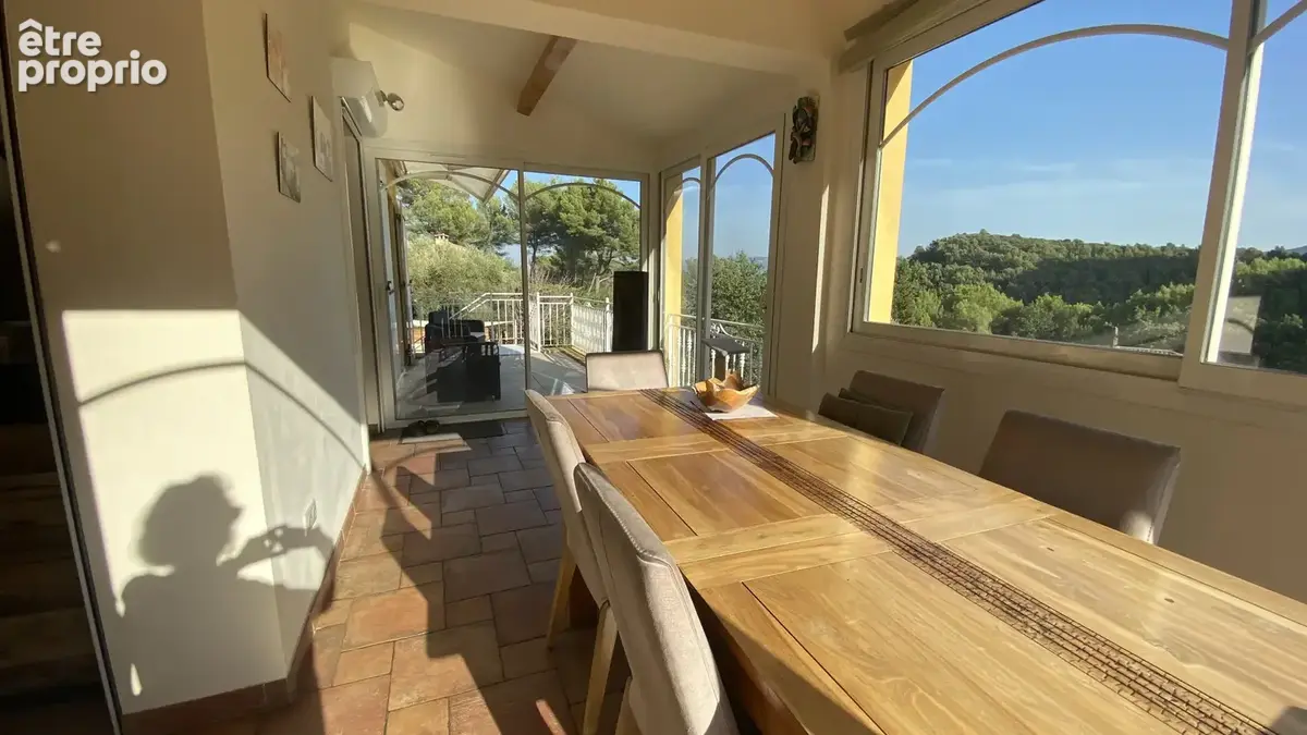 Superbe maison de 150 m2, T5/6, sur un terrain arboré de 4 200 m2 avec dépendance en pierre, piscine et garage - photo 20