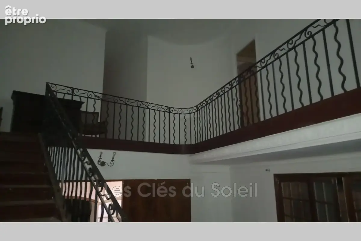 Maison 6 pièces 250 m² à vendre à Toulon (83100) - photo 6