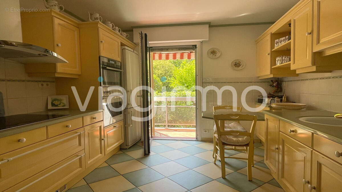 Appartement Marseille 2 pièce(s) 65.75 m2 - photo 3