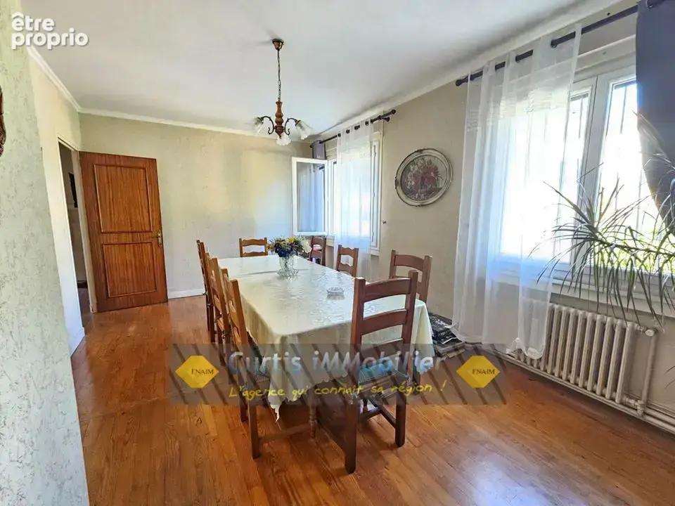 Maison 193 m² à Saint-Just-Malmont  - photo 3