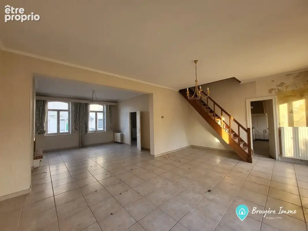 Maison 8 pièces 181 m² à vendre à Glageon (59132) - photo 2
