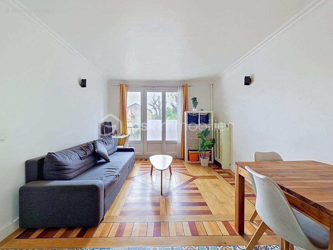 Appartement à LE BLANC-MESNIL