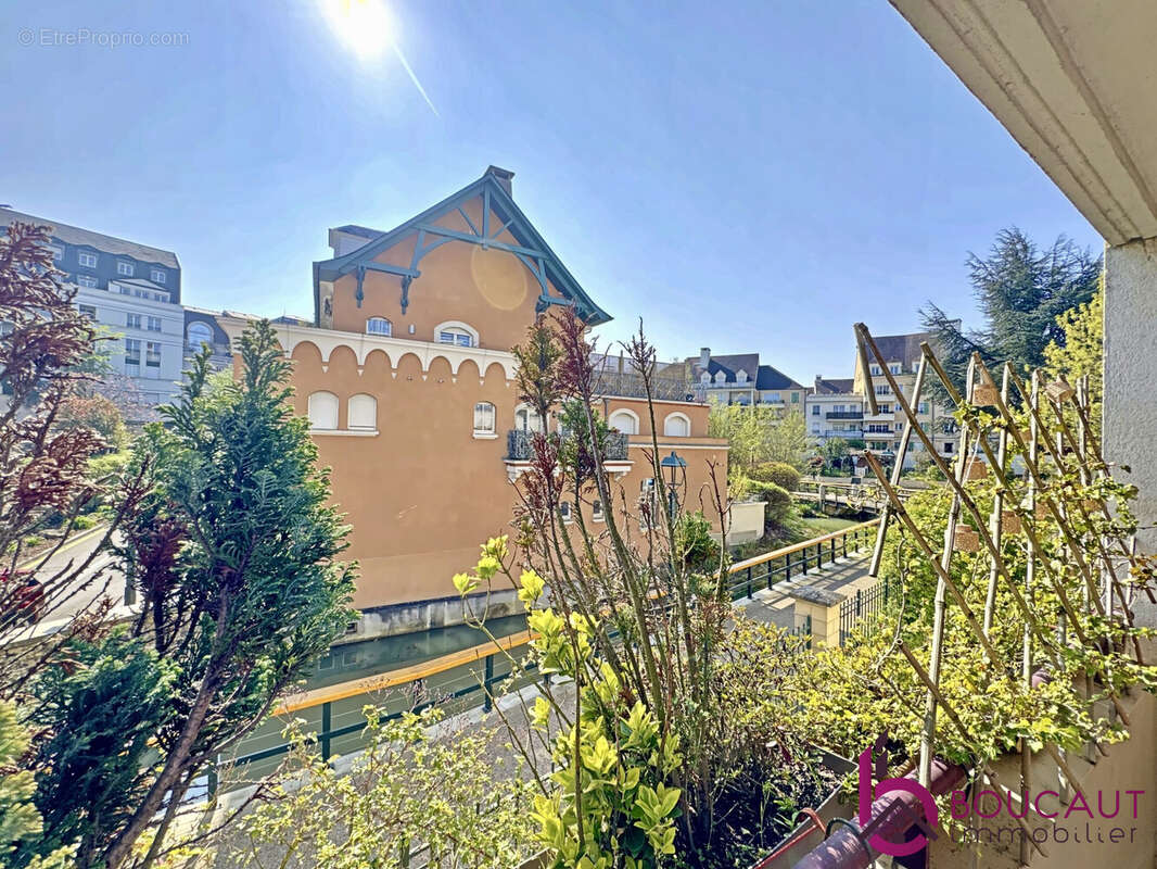 Appartement à LE PLESSIS-ROBINSON