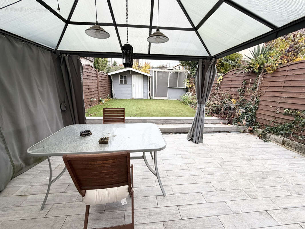 Maison à SAVIGNY-SUR-ORGE