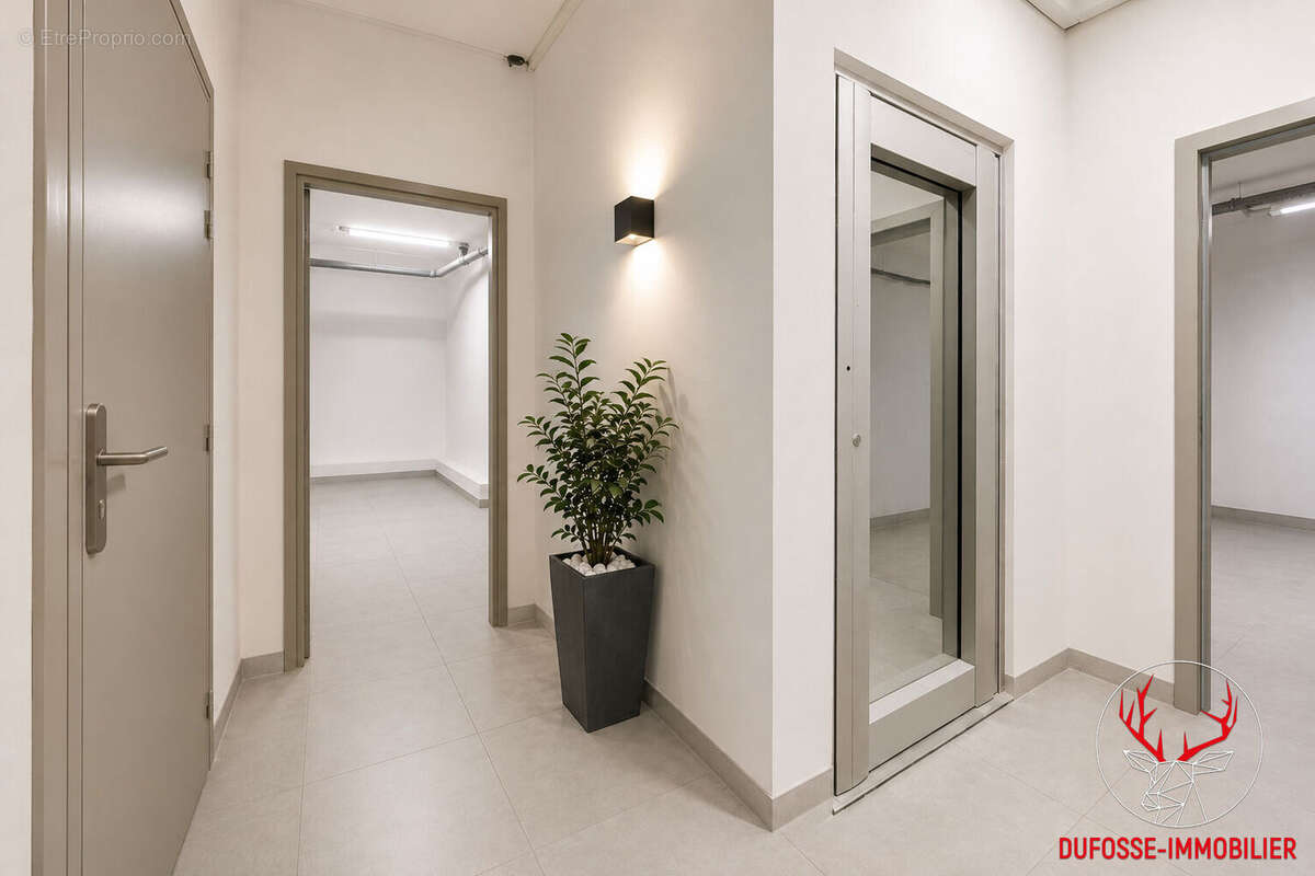 Annecy - Villa 6 pièces 240 m² et rez-de-jardin 110 m². - photo 9