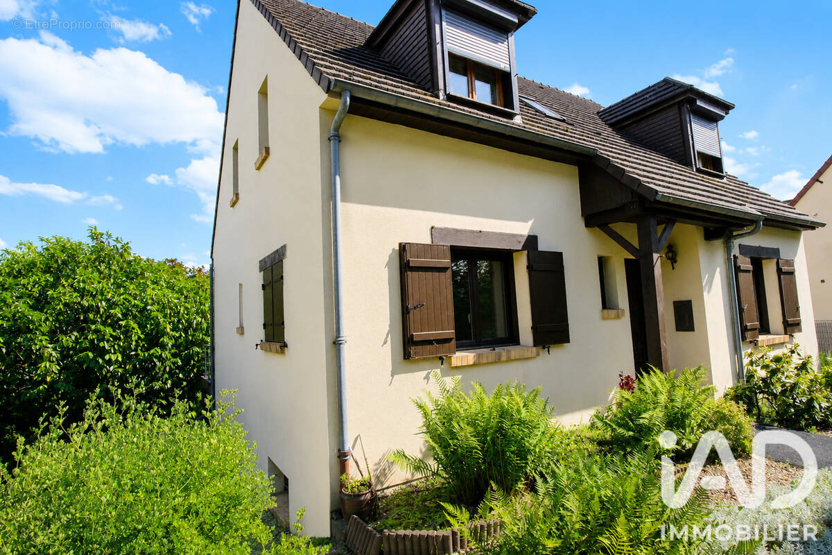 Photo 1 - Maison à CHAMPAGNE-SUR-OISE