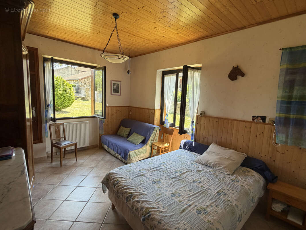 Exclusivité 152 : Maison T5, Chambon-le-Château. - photo 4