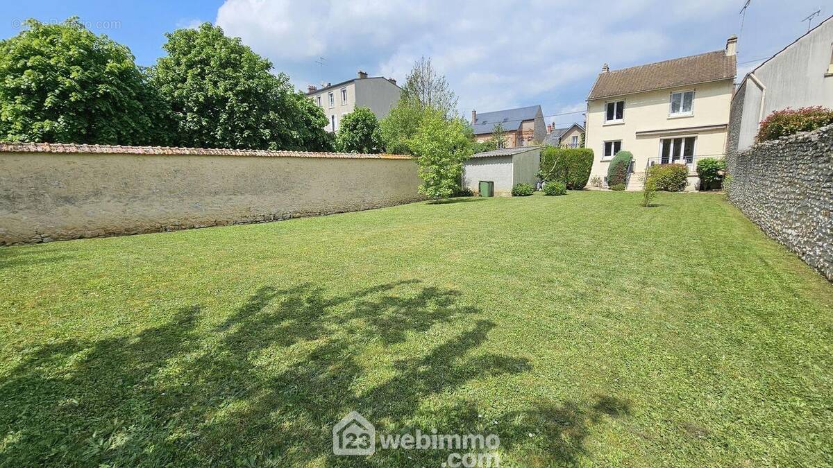 Une autre vue de la maison. - Maison à MALESHERBES