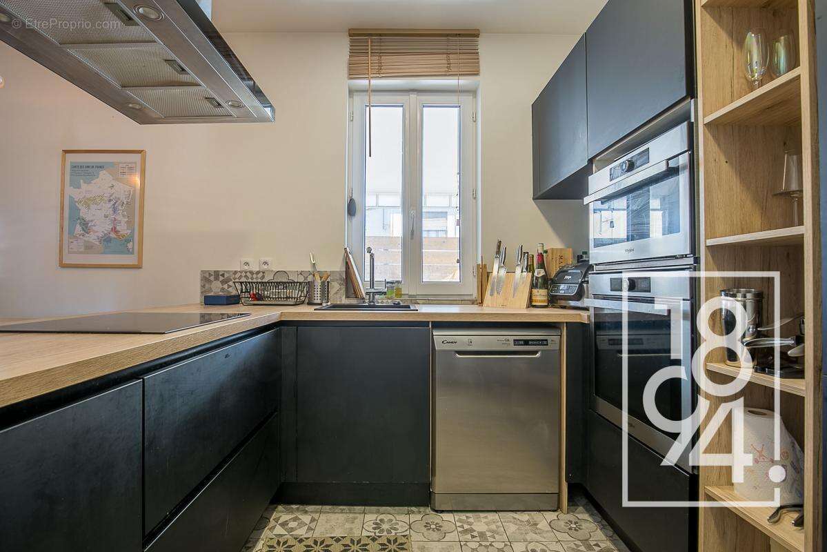 Appartement à MARSEILLE-4E