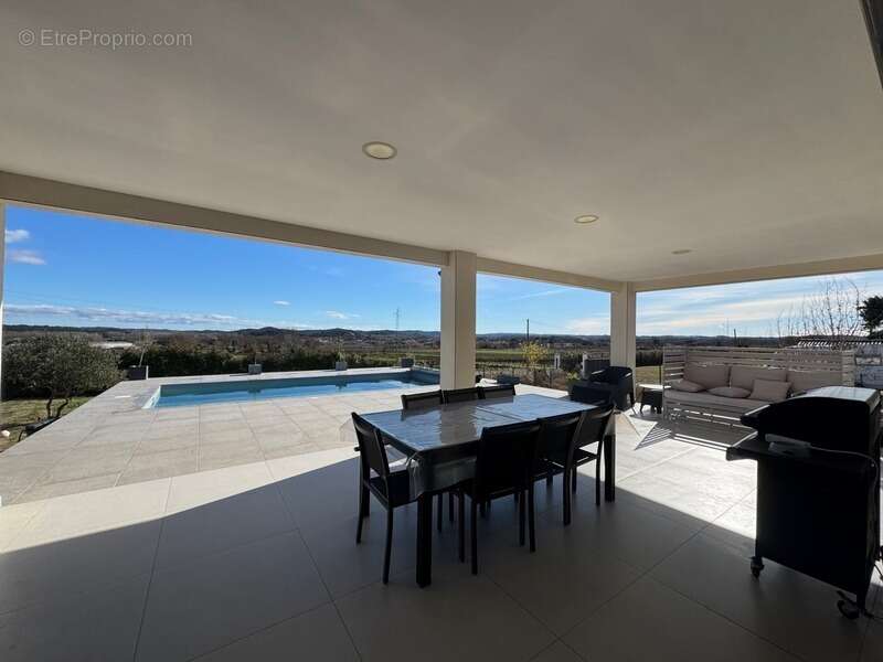 Maison à RIBAUTE-LES-TAVERNES