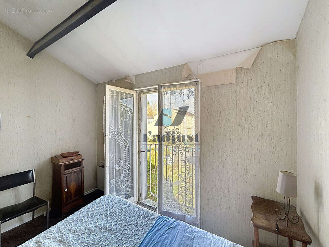 Maison à SAINT-PIERRE-LES-NEMOURS