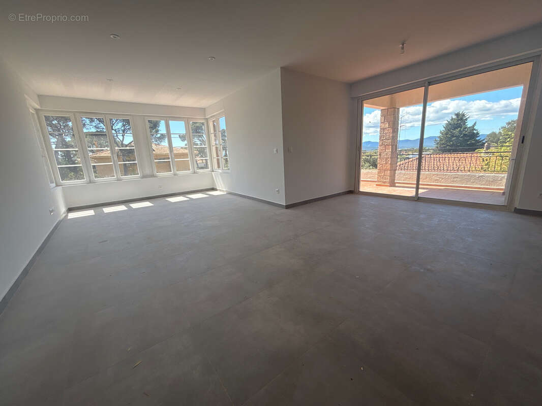 Appartement à SAINT-RAPHAEL