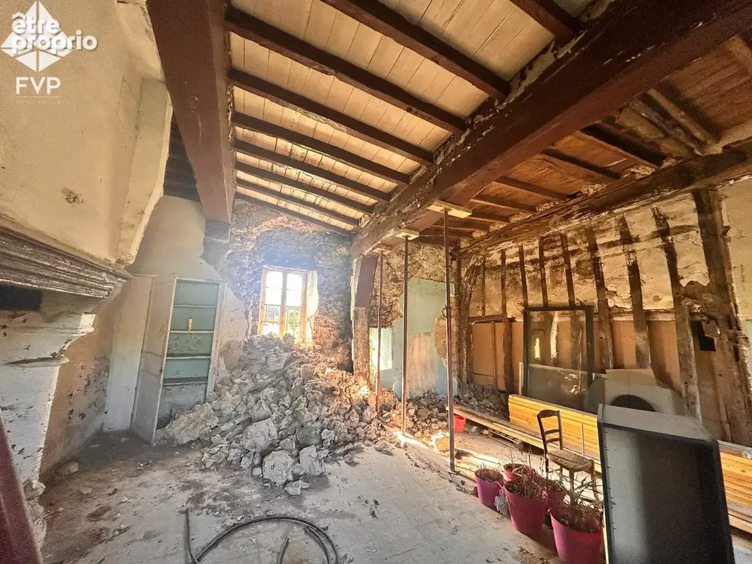 Maison Forte des XIe au XVIe siècles   Monument Historique à réinventer sur 7 600 m2 - photo 6