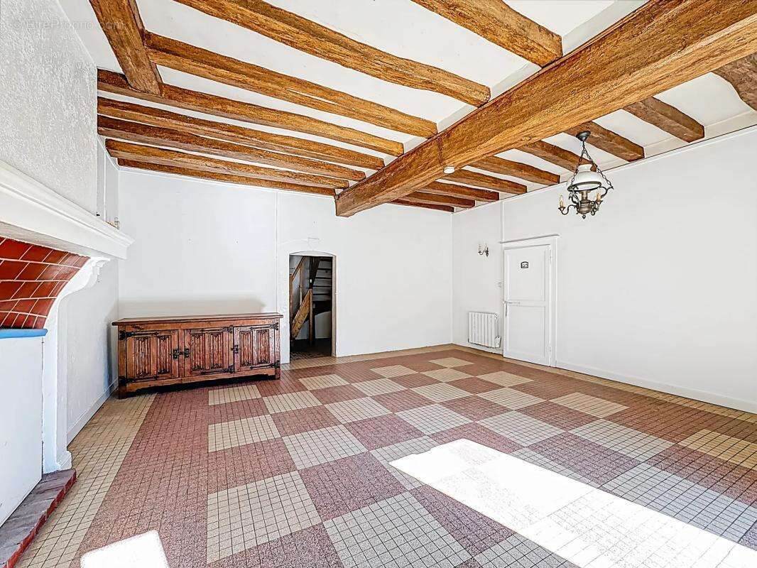 Maison à NOYEN-SUR-SARTHE