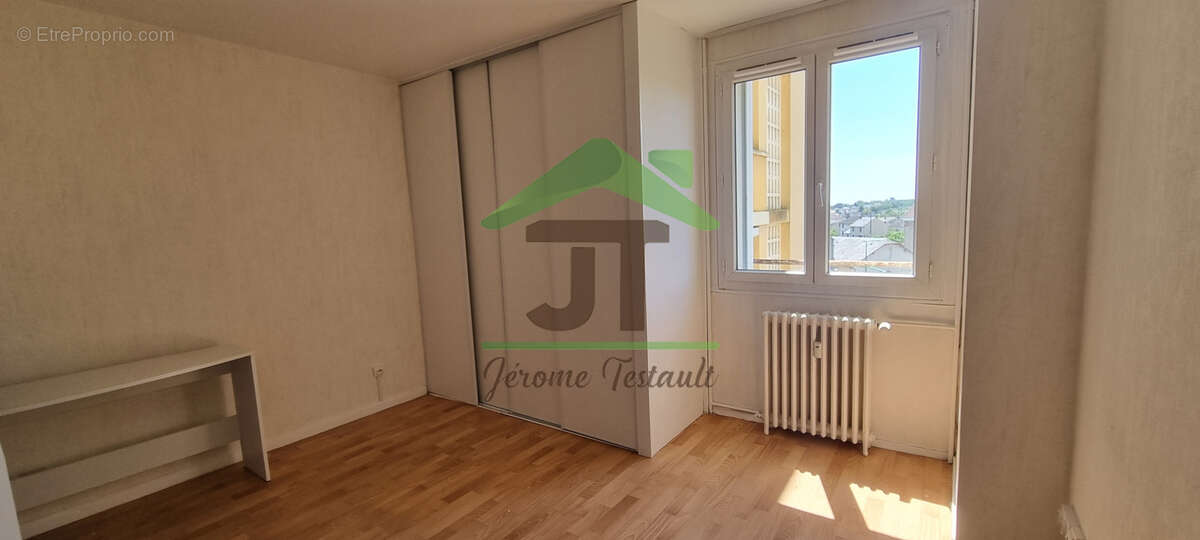 À vendre à Châteaudun (28) : appartement avec 2 chambres - photo 4