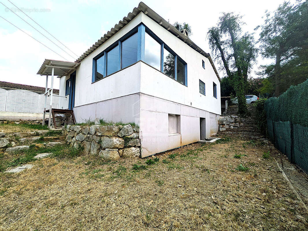 Maison à VALBONNE