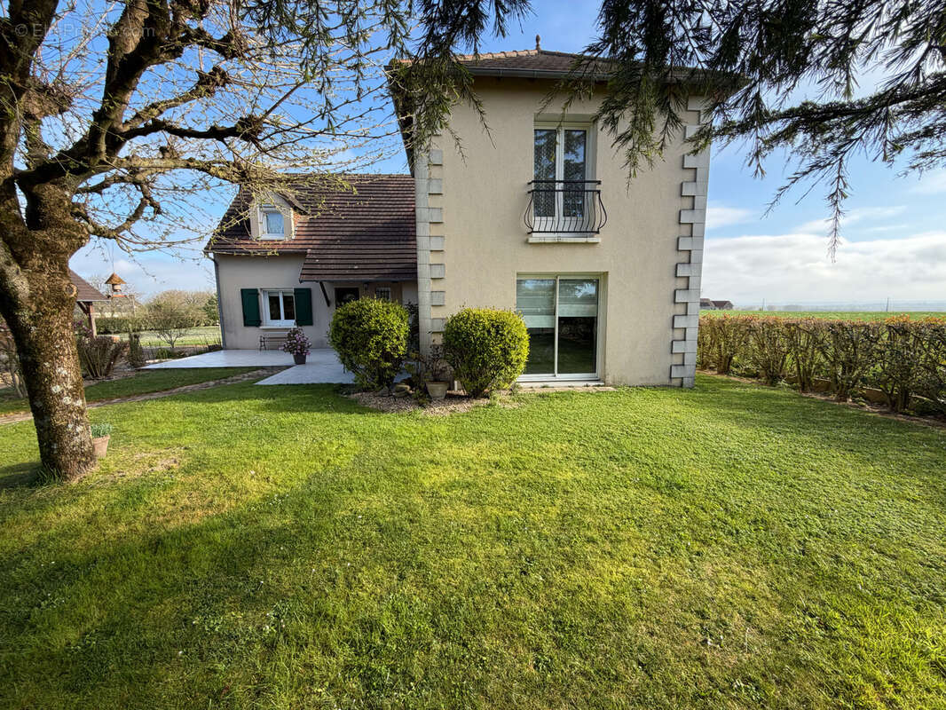Maison à NAINTRE