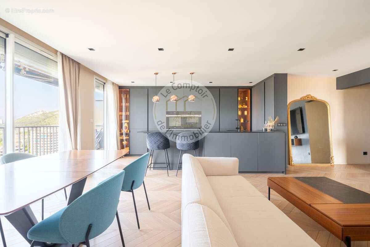 Appartement à MARSEILLE-9E