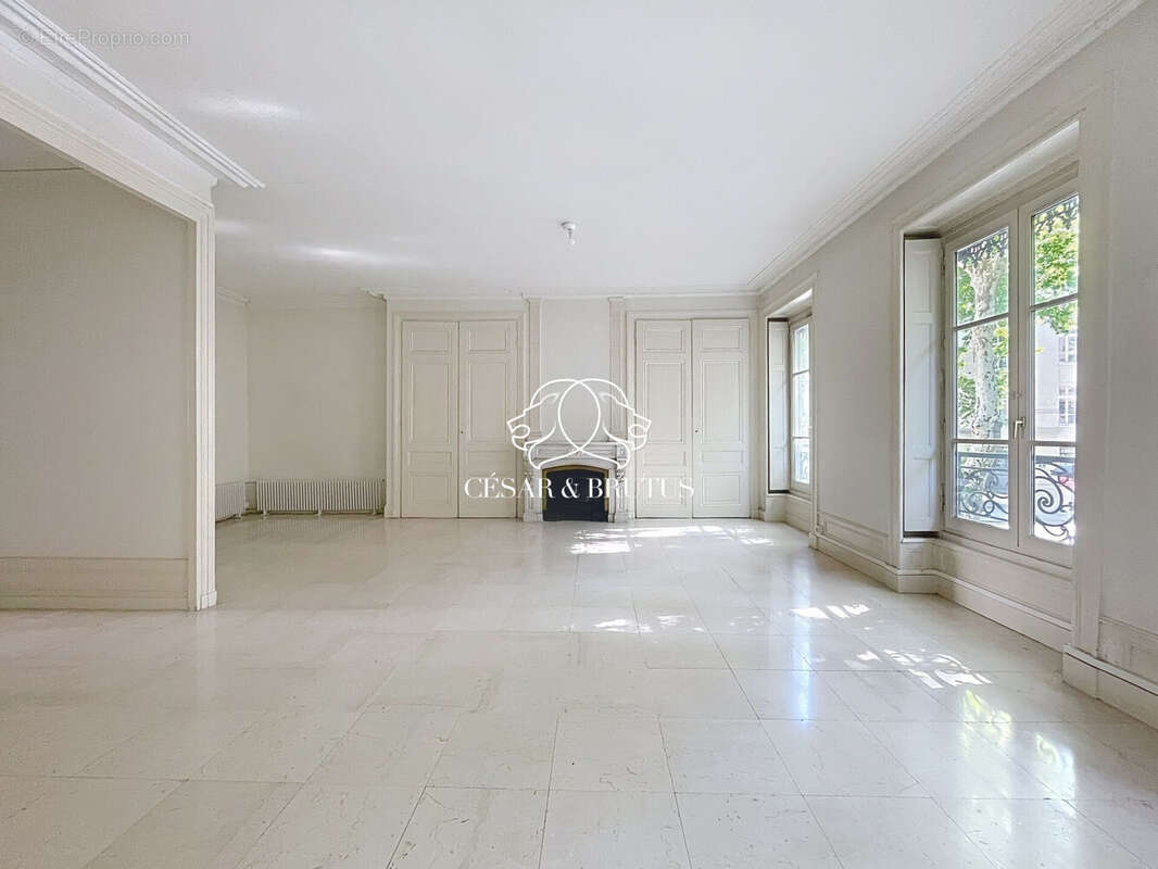 Appartement à LYON-6E