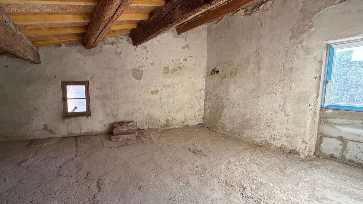 Maison à PARAZA
