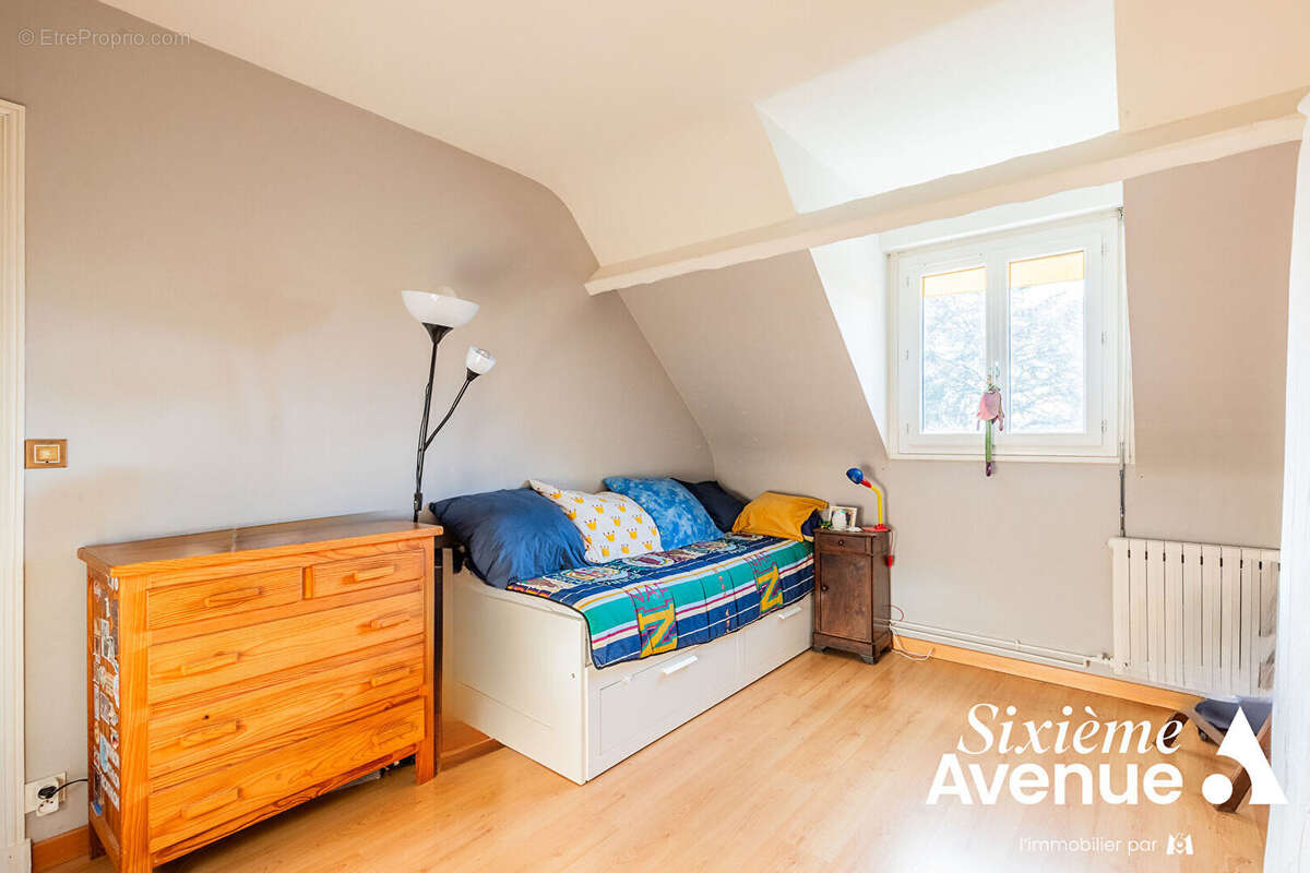 Maison à CHILLY-MAZARIN