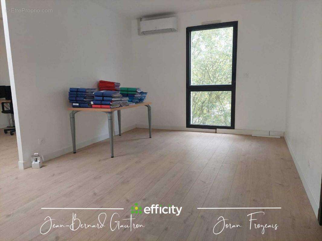 Commerce à LA CHAPELLE-DES-FOUGERETZ